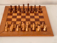 CHESS, CHESS SET, CHESS GAME, CHESS BOARD, WOODEN, 14.5 X 14.5