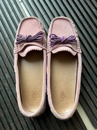UGGS woman shoes