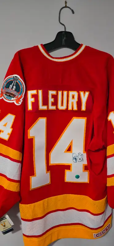 Theo Fleury signed jersey, View more