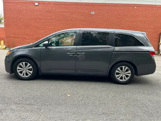2016 Honda Odyssey EX with 89000km only!