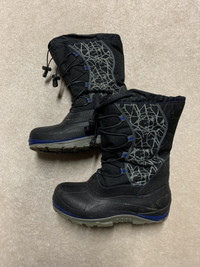 Boys winter boots size 6