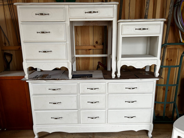 Solid maple kids bedroom set in Multi-item in Ottawa