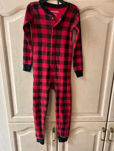 New Size 4 toddler red/black pajamas, View more