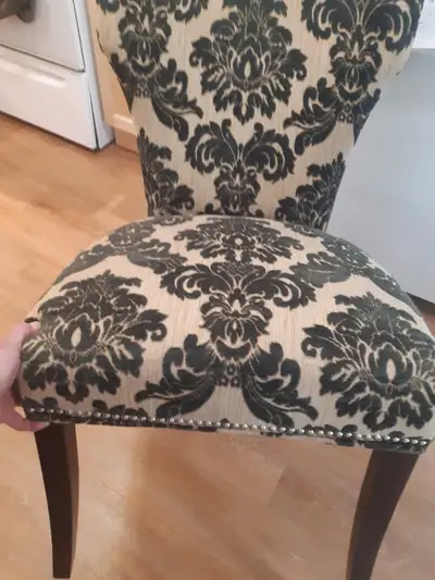 Chaise Stylé Neuve, View more