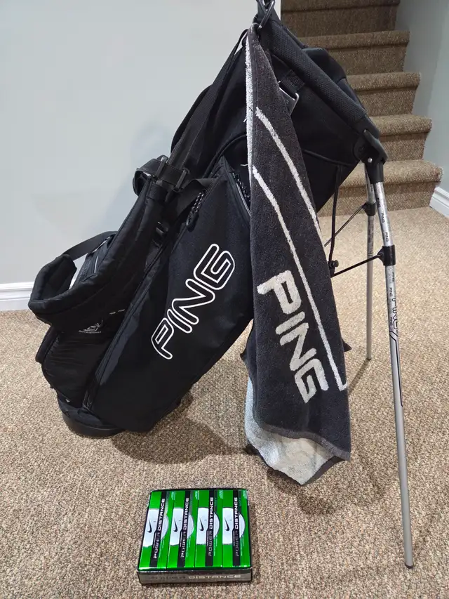 Ping 4 Series E2 Lightweight Golf Stand/Carry Bag, Towel, Balls in Golf in Petawawa - Image 2
