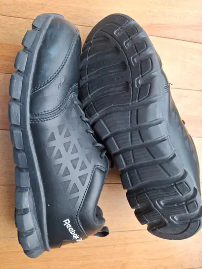 chaussures bottes de travail 9.5w reebok, Voir plus