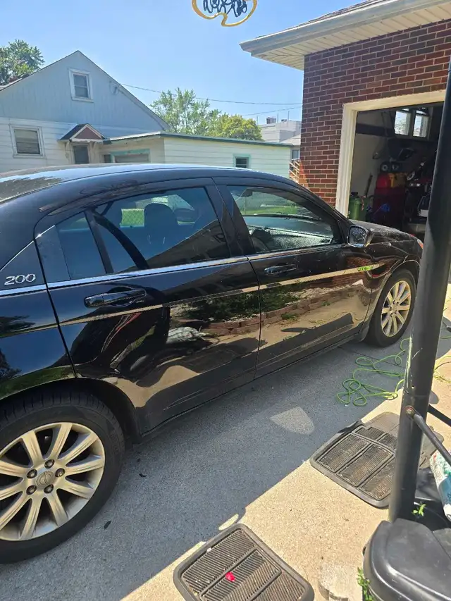2012 Chrysler 200495867896896563202