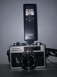 RICOH 500G 35mm Rangefinder Film Camera & Flash 40mm F/2. 8 Lens