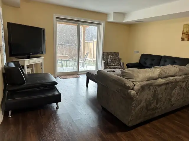 Furnished Room for Rent – Excellent Location in Pickering in Room Rentals & Roommates in Oshawa / Durham Region - Image 4