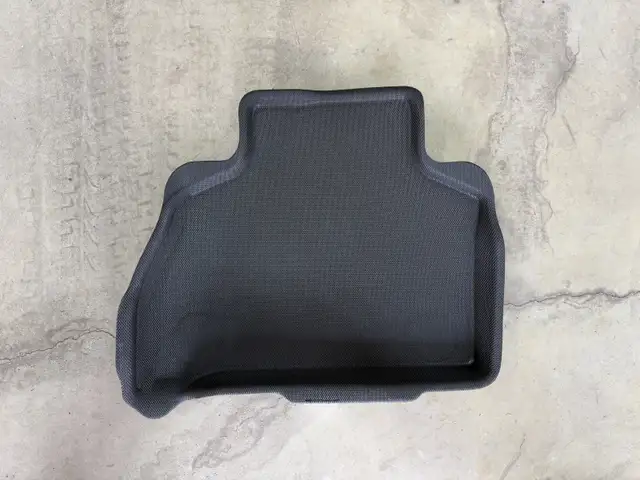 BMW X7 Winter Mats (all 3 rows) - 3D Maxpider in Other Parts & Accessories in Oakville / Halton Region - Image 5