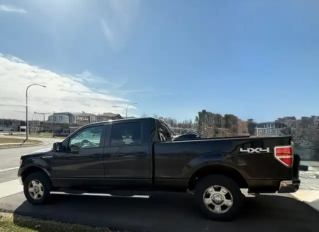 2011 FORD F 150 XLT SuperCrew  6-1/2' box RUNNING EXCELLENT..