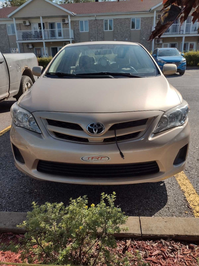 Toyota Corolla CE 2012 / 32800 km / Petit Bijoux dans Autos et camions  à Trois-Rivières - Image 3