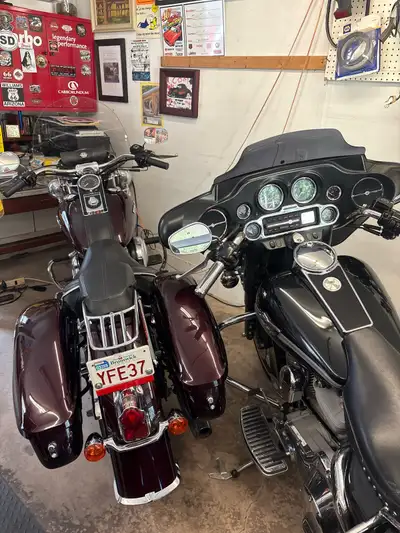 2003 Electra guild standard $6500.00 2006 softail deluxe $8500.00 1 owner run and drive Clean title...