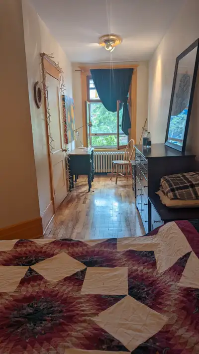 Belle grande chambre à louer