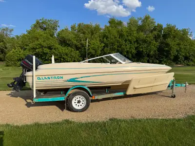 1995 Glastron 17’ 130h Johnson outboard Storage under front seats and center floor Two live wells, n...