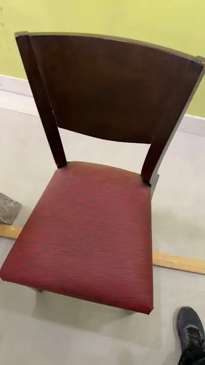 I have 10 + 4 bar chairs