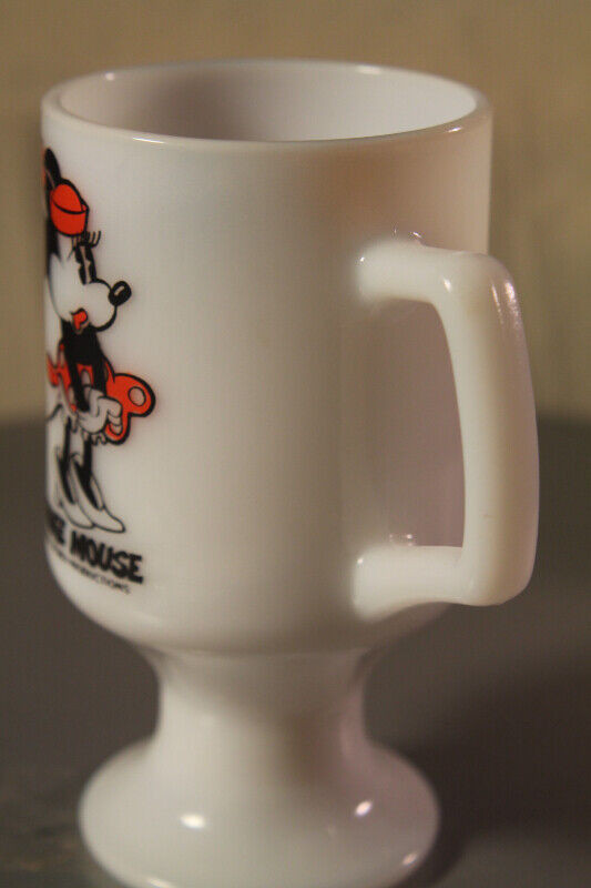VINTAGE MINNIE MOUSE MUG in Arts & Collectibles in London - Image 4