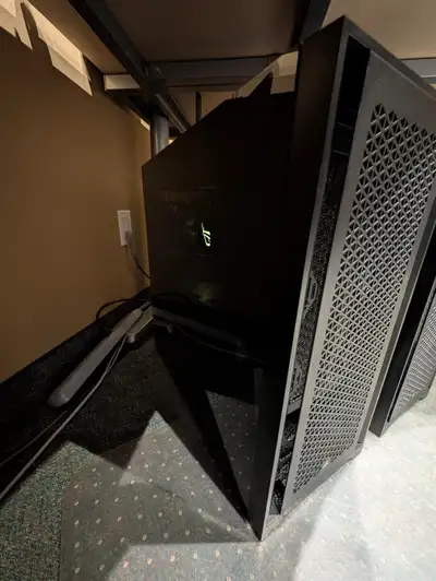 Custom gaming build, lightly used. Top of the line 3D gaming workstation. Pick up in South Edmonton....