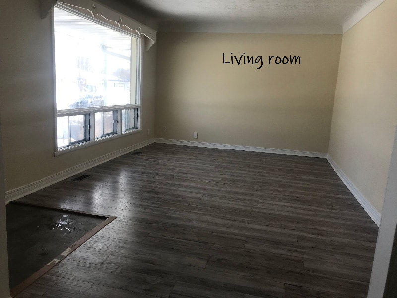 3+1 beds & 2 baths detached BUNGALOW in Cornwall’s westend Long Term