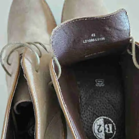 B2 by Brown's men's suede upper chukka boots size 43/10, negotia
