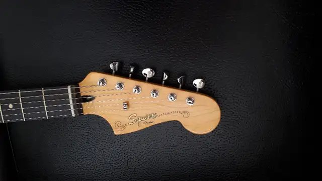 RARE Like-New Squier Vintage Modified Jazzmaster Electric Guitar in Guitars in Edmonton - Image 5