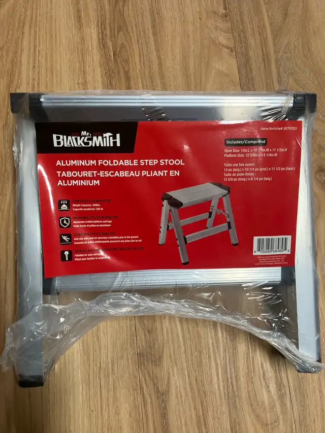 Foldable Step Stool in Ladders & Scaffolding in Saskatoon - Image 2