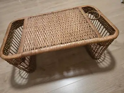 Cabaret pour lit en rotin et panier osier, View more