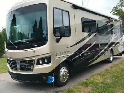 Lovely Class A Motorhome, only 60,000 km, Luxury camping at its finest. 2 slides outs, Features 1.5...