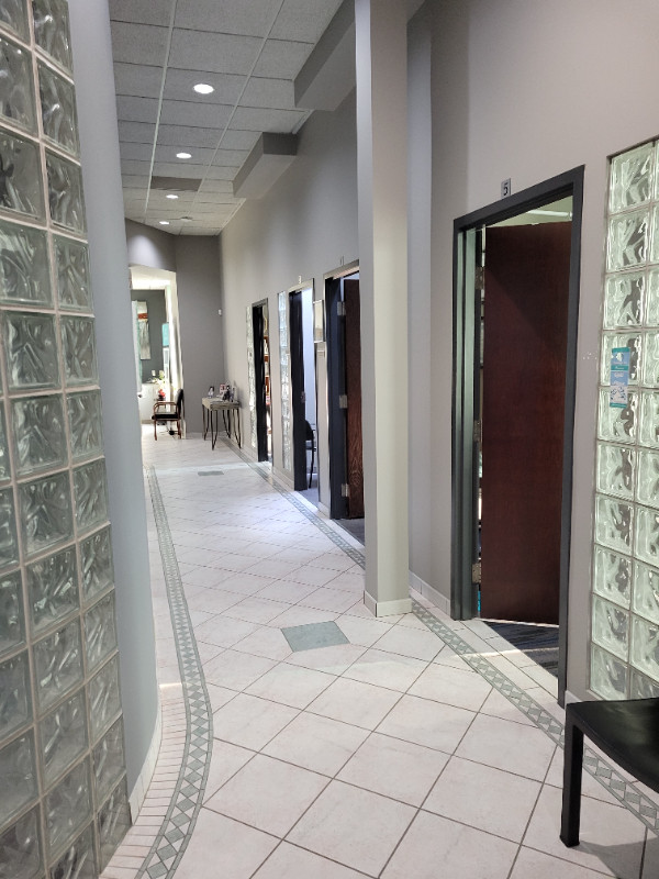 Rooms for Rent in Commercial & Office Space for Rent in Windsor Region - Image 2