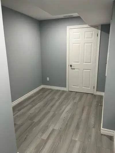 New walkout basement unit for rent. 30% utility shared with the upper unit tenants