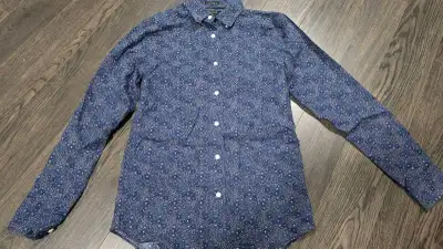 Banana Republic Shirt size S, View more