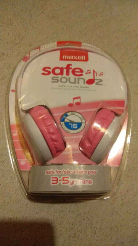 NEW Maxell Safe Sounds Headphone in Toys in Markham / York Region