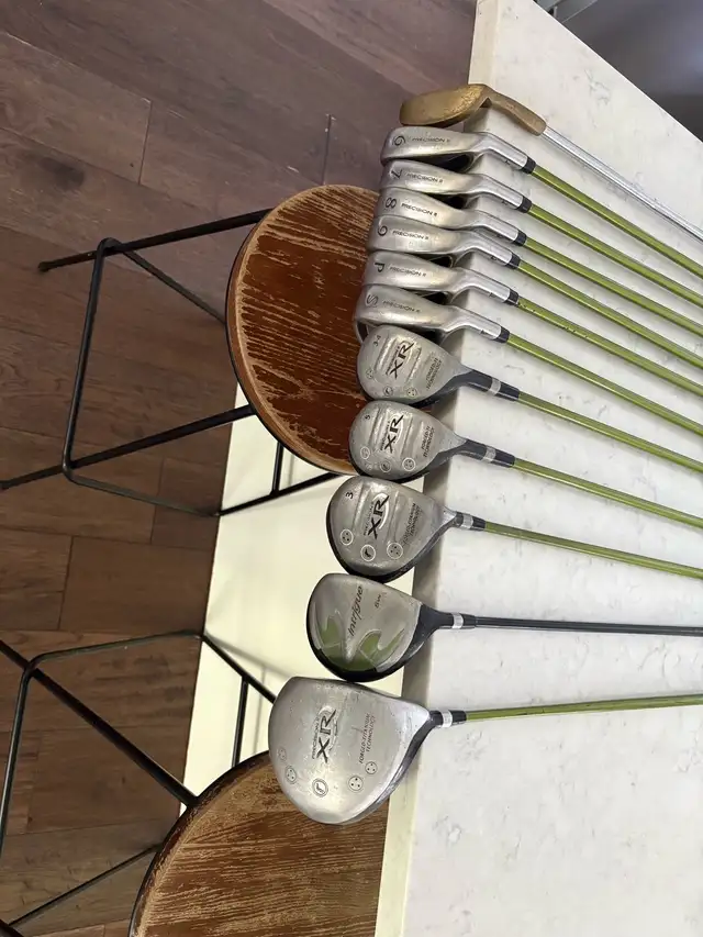 women’s right handed golf set and bag  in Golf in Guelph - Image 8