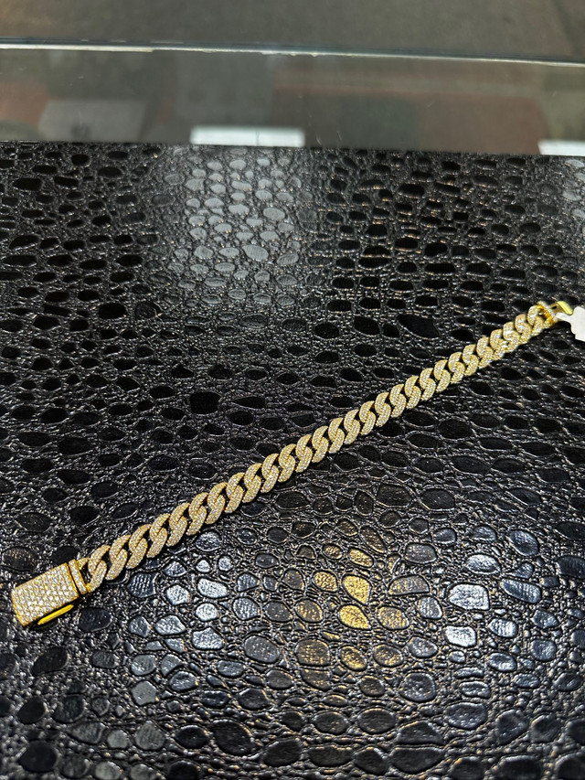  11mm Yellow Gold Diamond Cuban Bracelet in Jewellery & Watches in City of Toronto - Image 2