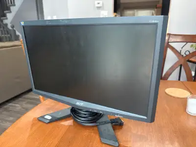 This Acer X183H 18.5” LCD monitor delivers crisp visuals and reliable performance for everyday use....