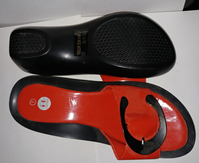 NEUF sandales rouges dans Femmes - Chaussures  à Ville de Montréal - Image 4