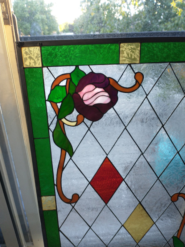 Beautiful hand crafted stained glass window pane 21"x35" in Arts & Collectibles in Oakville / Halton Region - Image 3