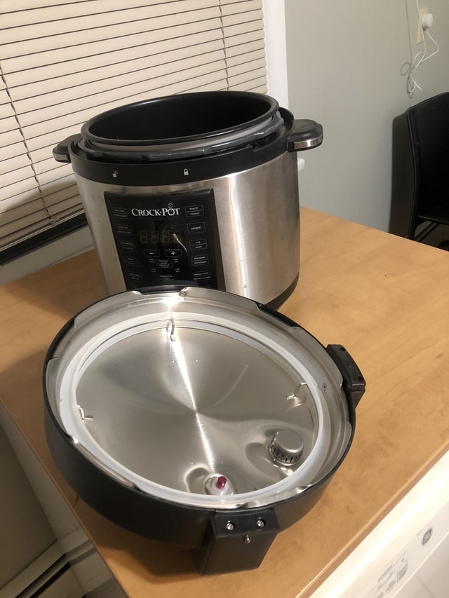 8in1 MultiUse Express CrockPot Pressure Cooker Microwaves