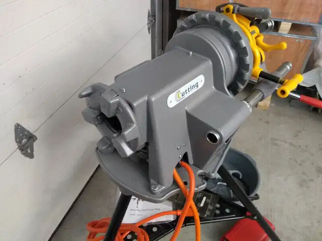 New 300 Pipe Threading Machine Threader with Two Die Heads!62863728465793121