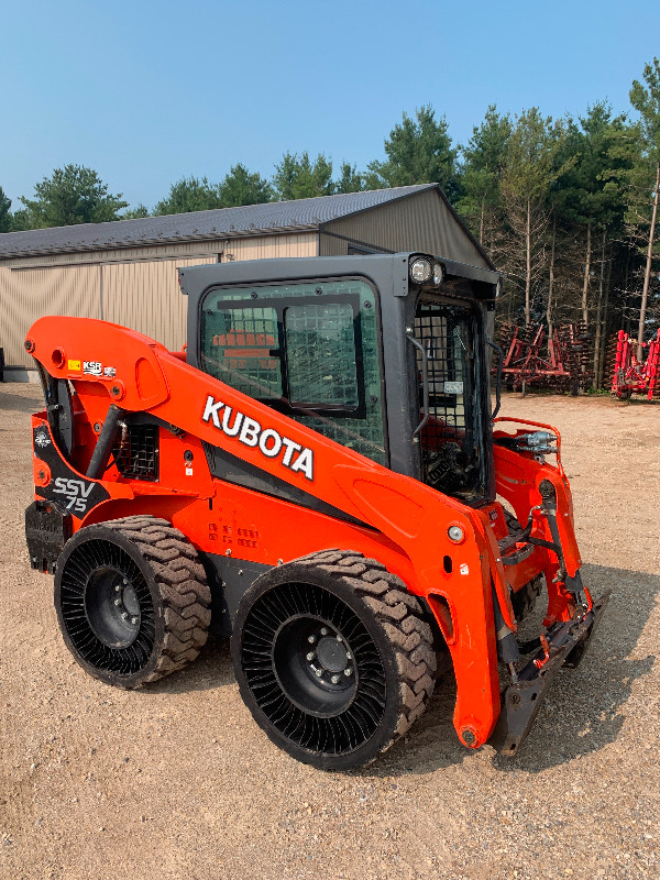 Kubota SSV75 Skidsteer for Sale Heavy Equipment Kitchener