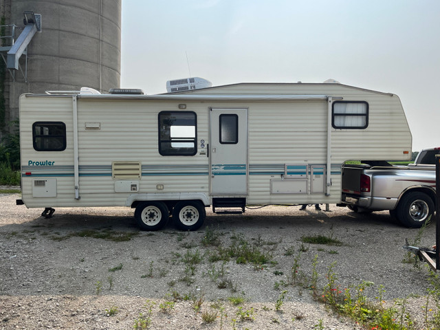 27ft Prowler camping trailer 1994 in Travel Trailers & Campers in London - Image 2