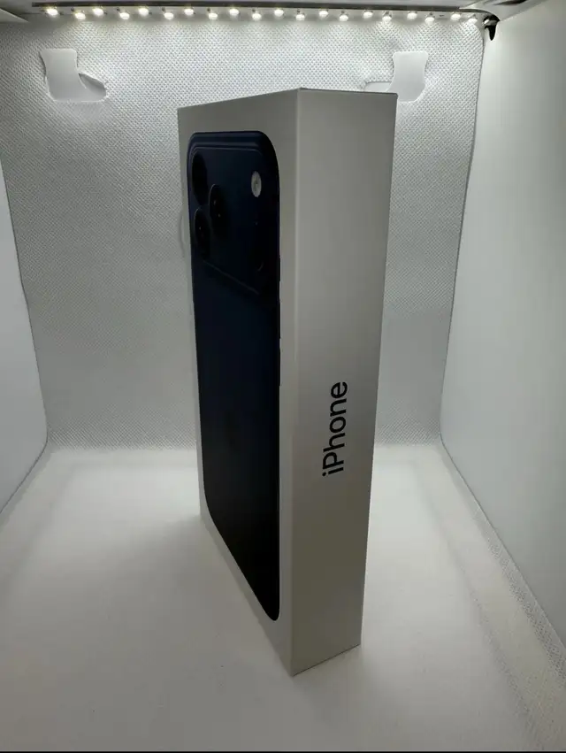 iPhone 17 pro max 2TB in Cell Phones in Delta/Surrey/Langley - Image 3