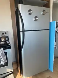 Frigidaire appliance set (fridge, dishwasher, microwave & oven) 