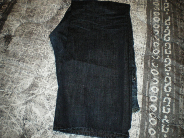 Pantalon femme Guess neuve dans Femmes - Pantalons et shorts  à Drummondville - Image 3