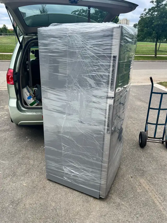 30” BRAND NEW FRIDGE 62863271651073122