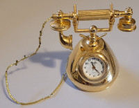 Vintage Gold Tone Miniature Telephone Timex Quartz Desk Clock