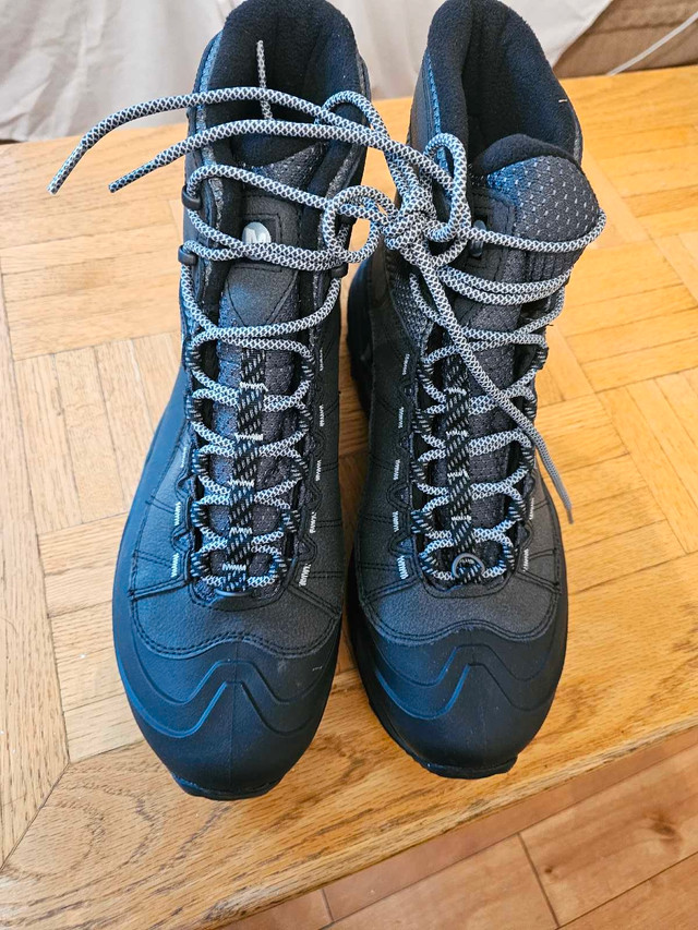 Merrell mens boots 11 in Men's Shoes in Vernon - Image 2