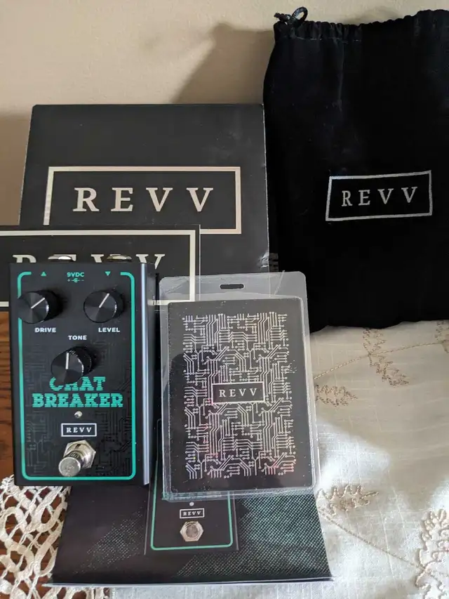 Revv chat breaker in Amps & Pedals in West Island - Image 2