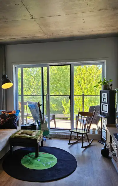 Magnifique condo 4 1/2 au Provost - Cession de bail (St-Jean) Prix : 2020 $ / mois Disponibilité : 1...