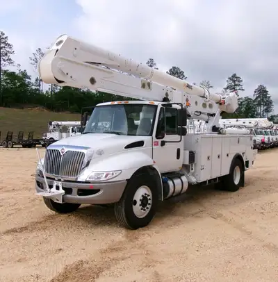 2017 INTERNATIONAL (ALTEC) AA55 Bucket Truck, View more